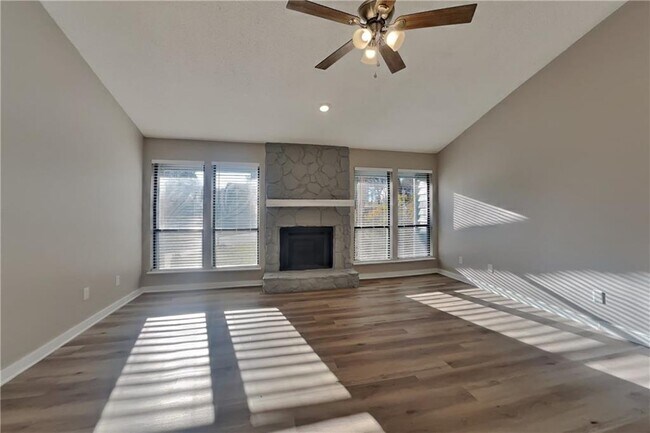 Photo - 4901 Duncan Wood Dr