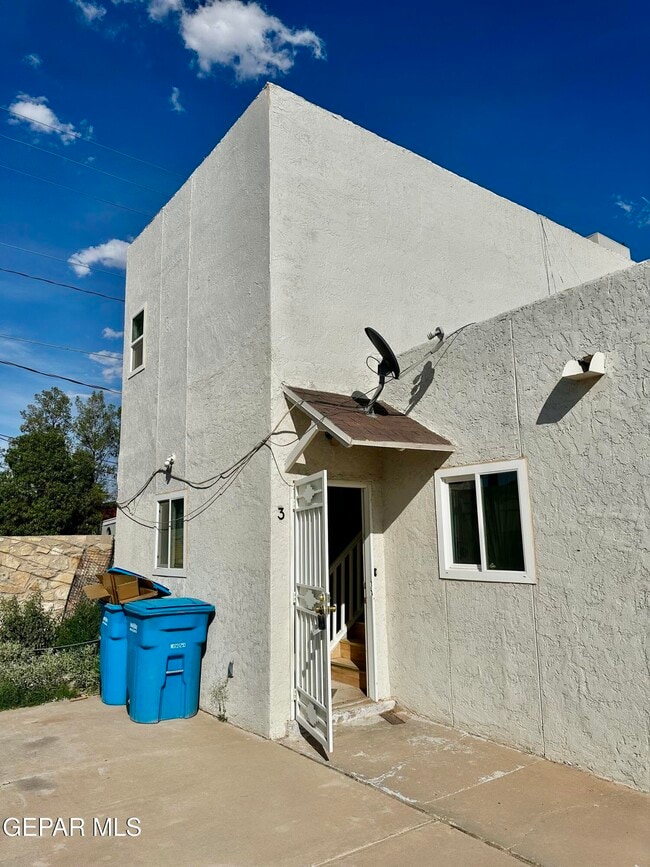 Building Photo - 421 Panahi Rd Unit 4 Rental