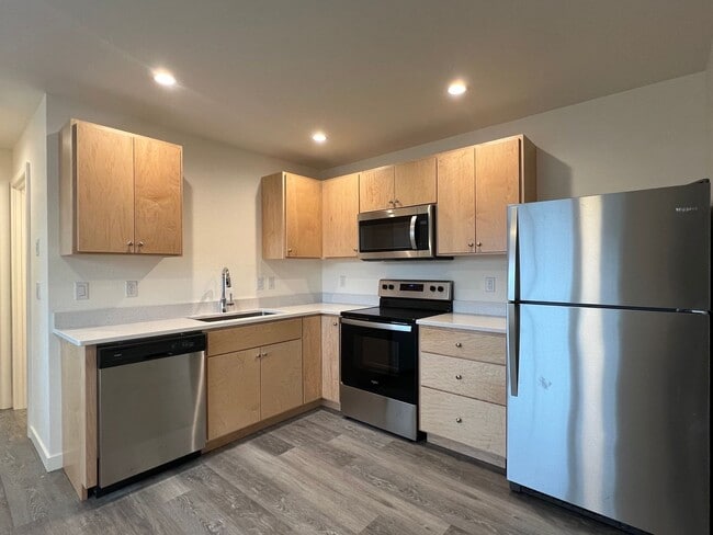 Photo - One bed/One Bath Apartment | Available Now Unit 534 Putnam Ave. #2