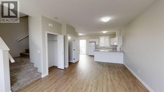 Photo - 9503-9112 112 Ave