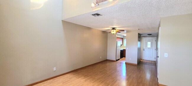 Photo - Very Nice 1bd/1bth Condo in gated complex w/ swimming pool!