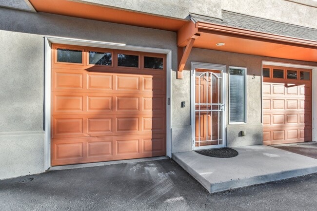 Photo - Arvada Townhome with Lake Views