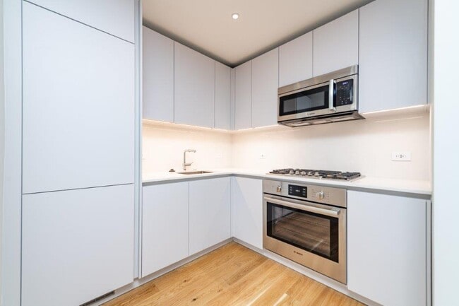 Photo - 56 Saint Stephen St