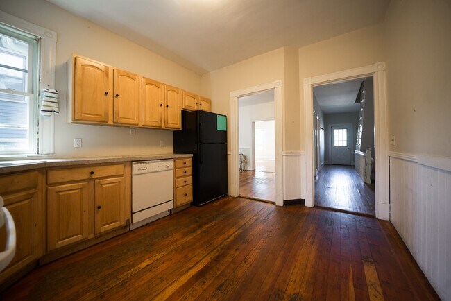 Photo - 452 Centre St Unit 2