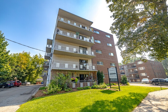 Building Photo - Elm Gardens