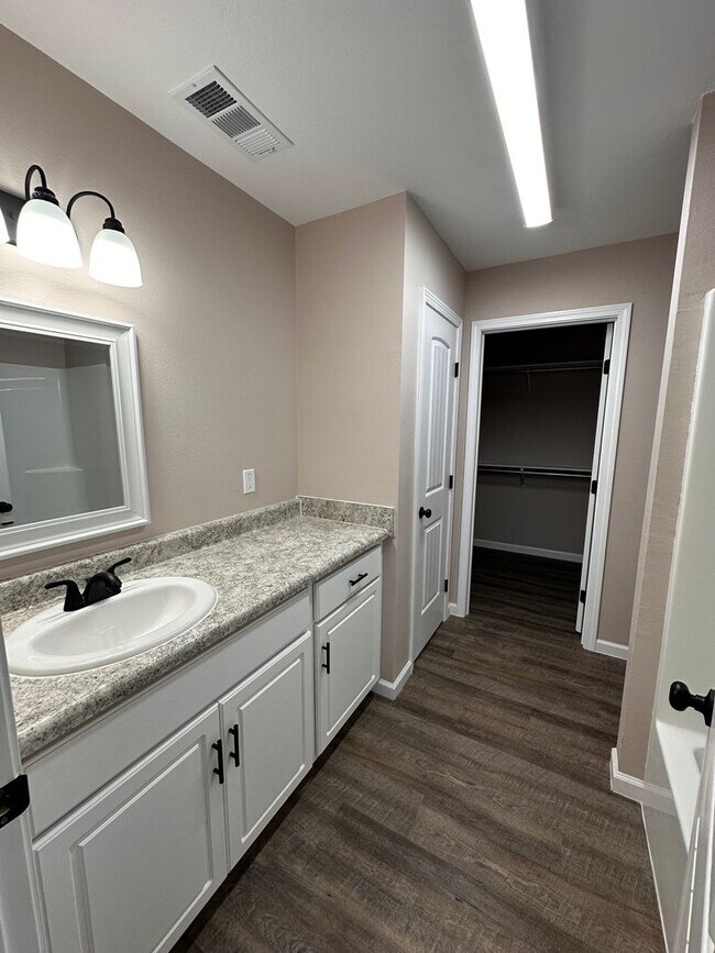 Photo - 3 Bed 2 Bath Brick Home with Fenced in Backyard