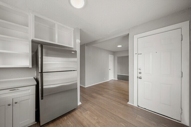 Photo - 1723 W 5th St