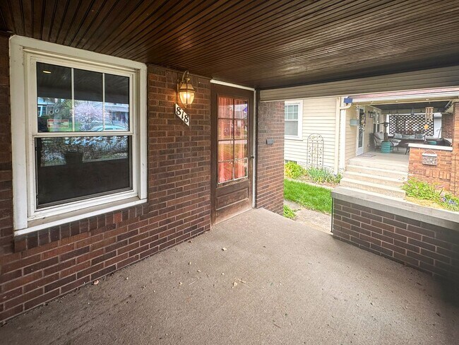 Photo - 816-818 N Bancroft St Unit 818 N Bancroft St