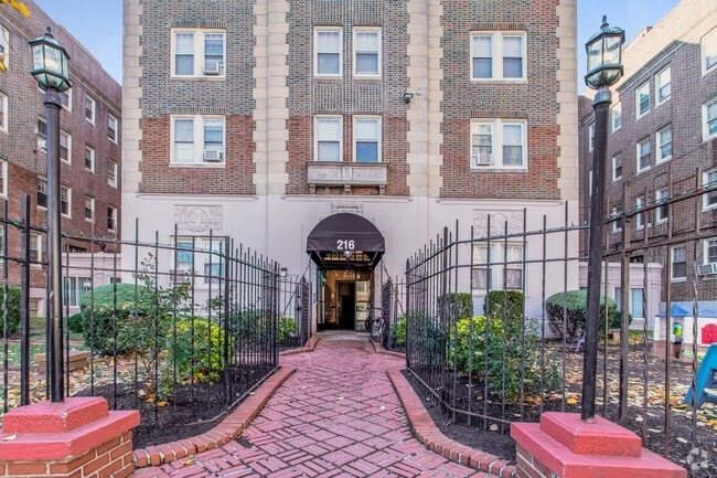 Building Photo - Madison Apartments