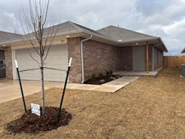 Building Photo - FIRST MONTH FREE - Beautiful New Home!