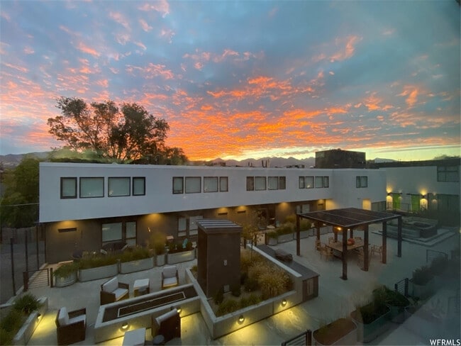 Building Photo - 877 S 200 W Rental