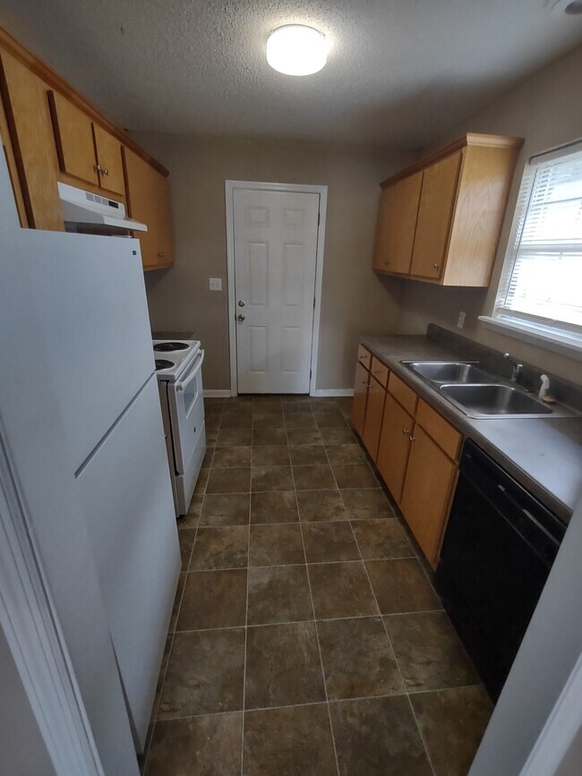 Photo - 206 N Emmett St