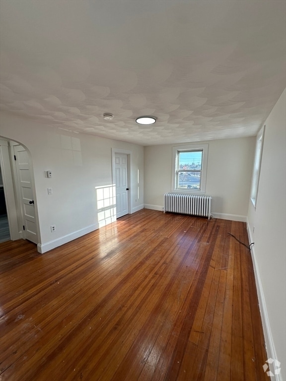 Building Photo - 493 Lynn St Unit 4 Rental