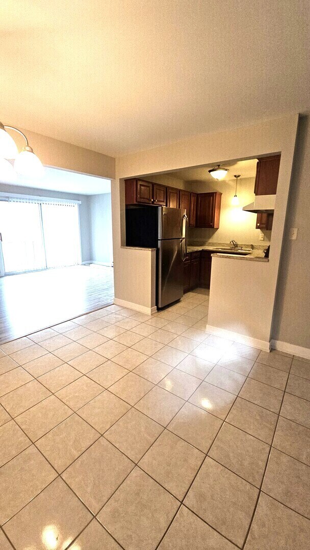 Photo - 7540 W 111th St Unidad 3E