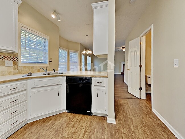 Photo - 117 Carl Barrett Dr