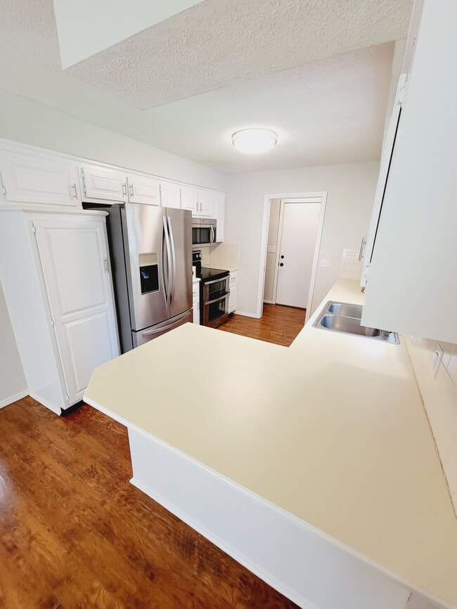 Photo - Primrose Market Place Area - Mission Hills Subdivision