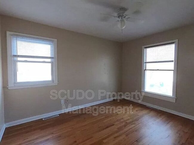 Photo - 116 SW Noel St