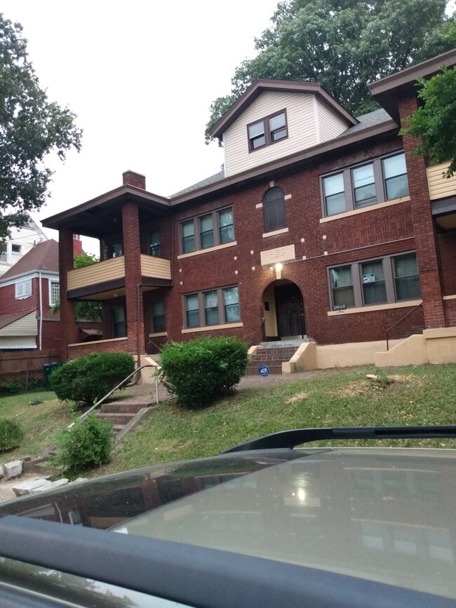 Front View - 2848 Melrose Ave Unit 1 South