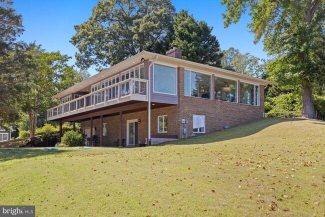 Photo - 5510 Beach Dr
