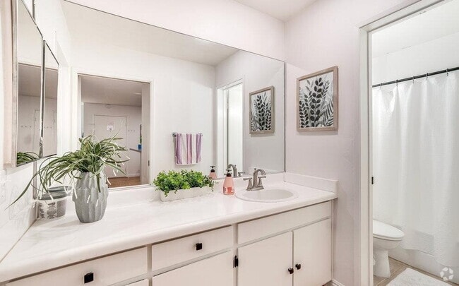 Building Photo - "Chic 1-Bed Sanctuary with Marble Touches ... Rental