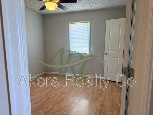 Photo - 1420 N Hudson Ave