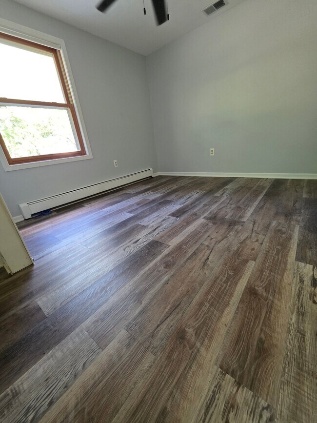 Photo - 375 Hauxwell Dr