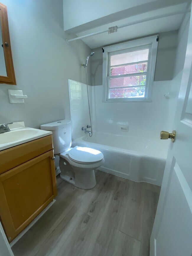 Photo - 127 Torch Hill Rd Unit B