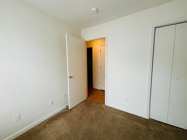 Photo - 1209 University Terrace