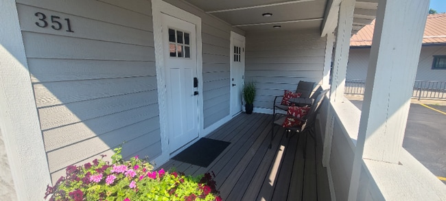 Photo - 351 N Main St