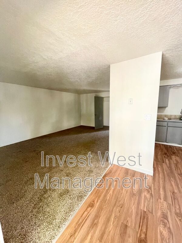 Photo - 1950 Dorothy Ave Unit 11