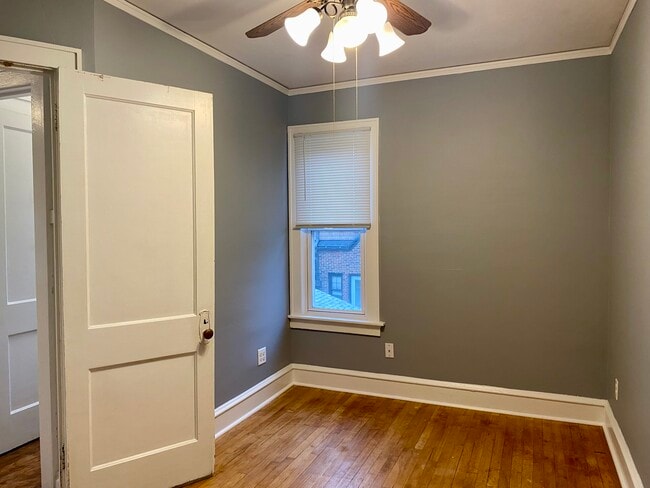 Photo - 1633-1635-1635 N Hawley Rd