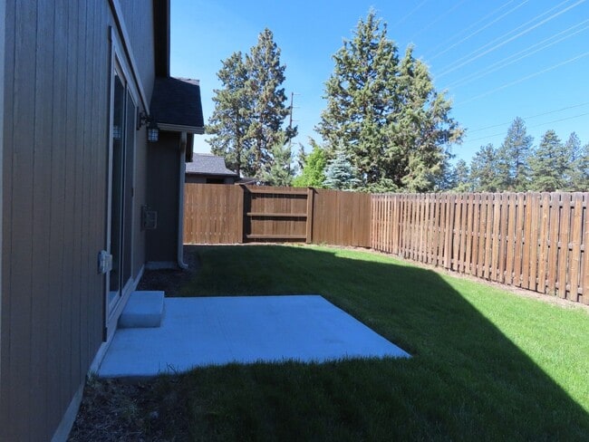 Photo - 61174 SE Geary Dr