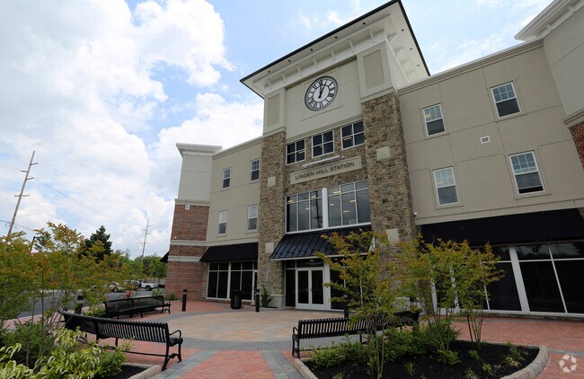 Linden Hill Station Apartments and Townhomes