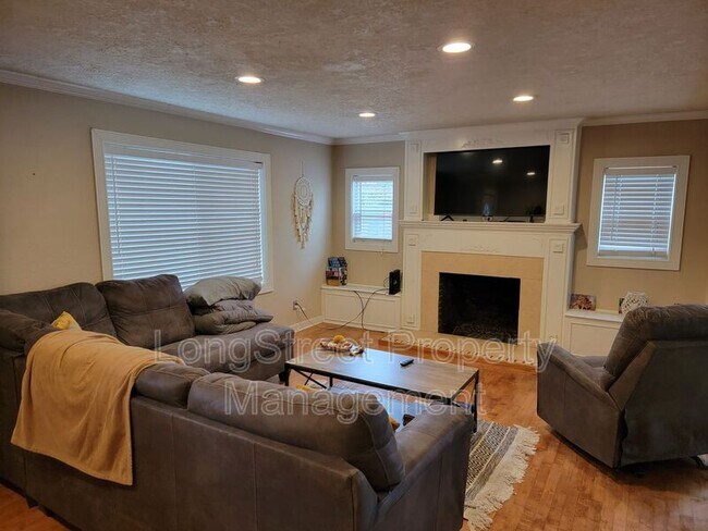 Photo - 943 NW 11th St