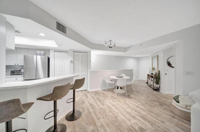 Photo - 2125 SE 10th Ave Unit 1003