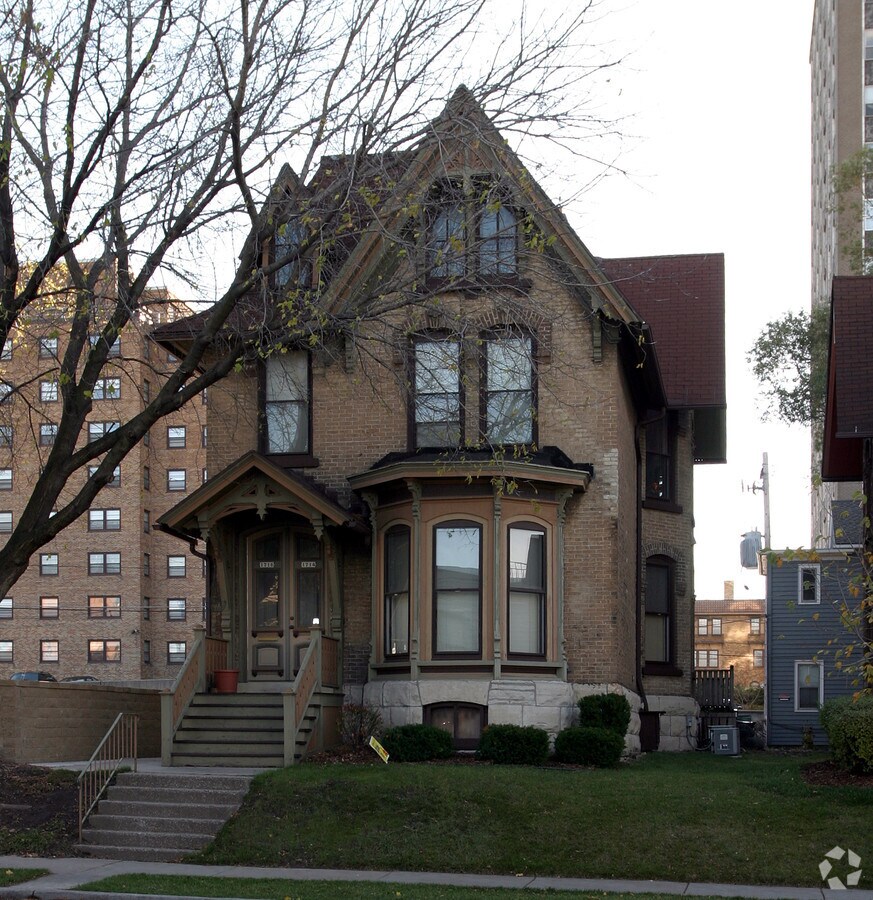 Photo - 1716 N Farwell Ave