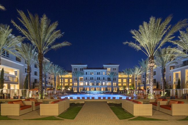 Photo - Villas Fashion Island