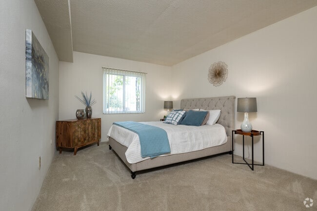 1BR, 1BA - Bedroom