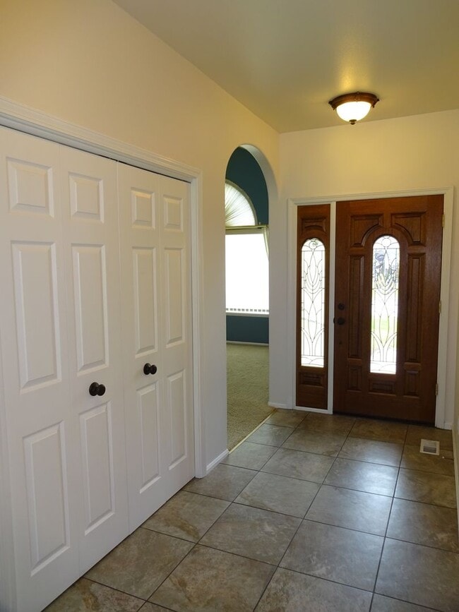 Photo - Charming 3 Bed, 2 Bath Home in Satna Clara