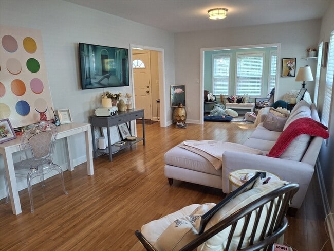 Photo - 49 Hersom St Unidad 49