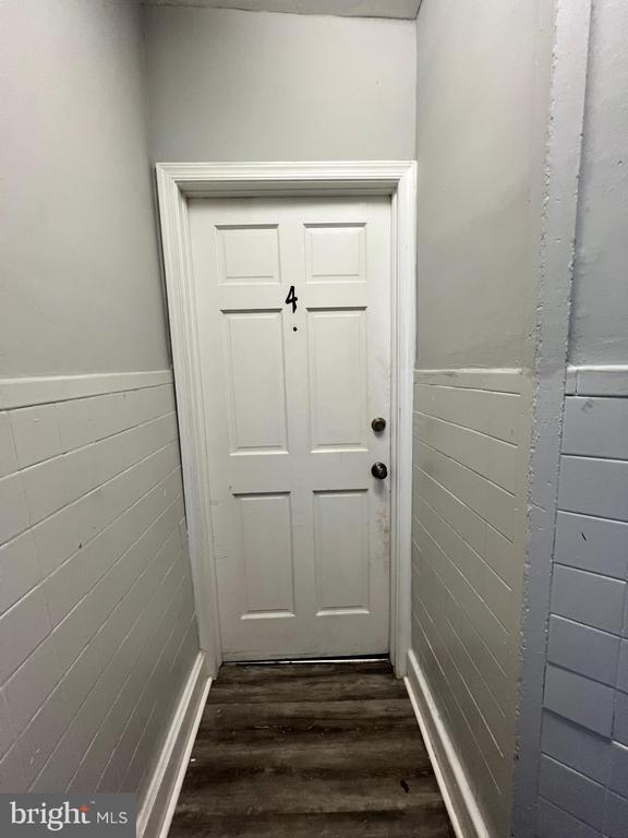 Photo - 129 W Miner St