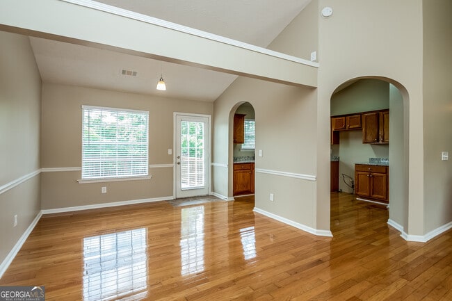 Photo - 3040 Reynolds Run