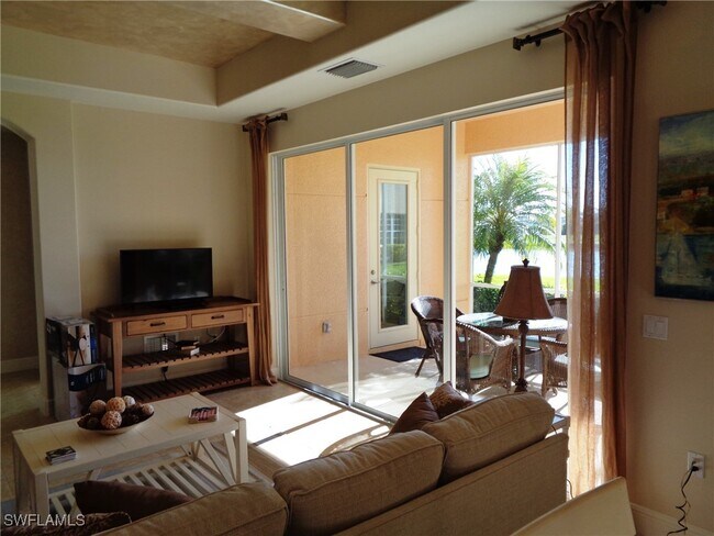 Photo - 562 Avellino Isles Cir Unidad 102