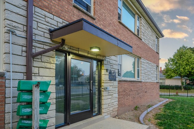 Photo - 7816 W Lisbon Ave Unidad 2