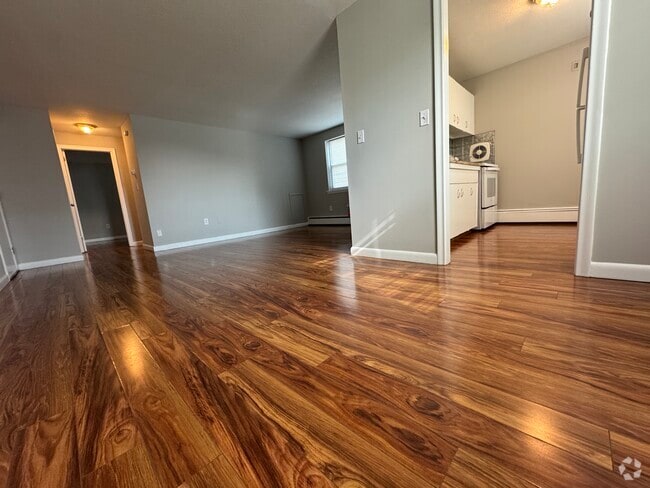Building Photo - Oakwood Avenue Rental
