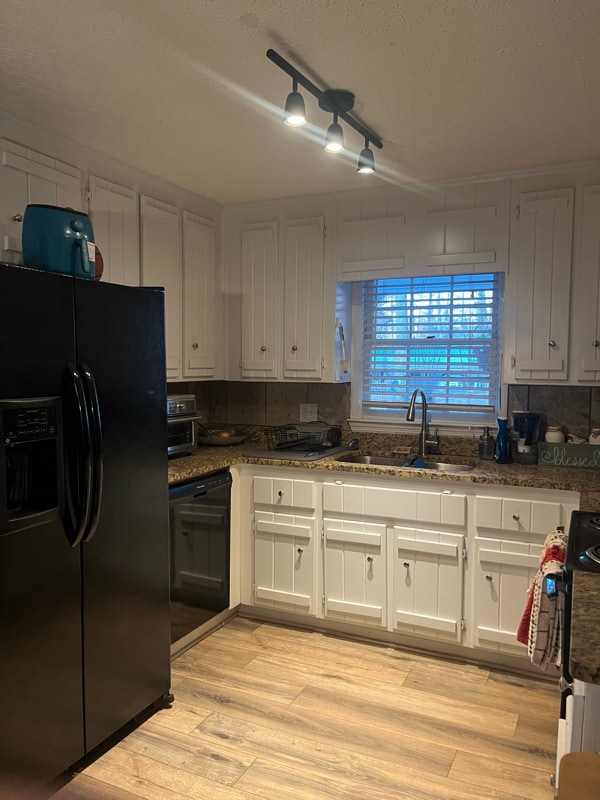 Photo - 142 Wanda Ave