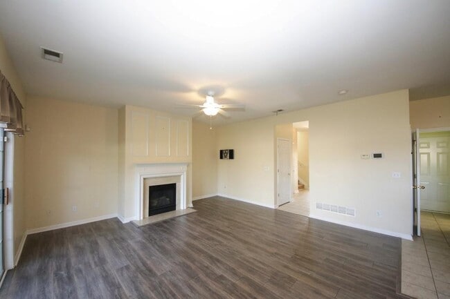 Photo - 2120 Highland Gate Dr