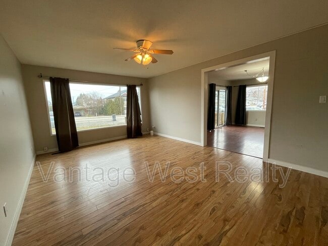 Photo - 155 Hardie Rd