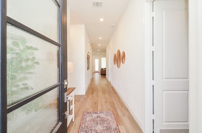 Building Photo - 4827 Avon Ridge Way