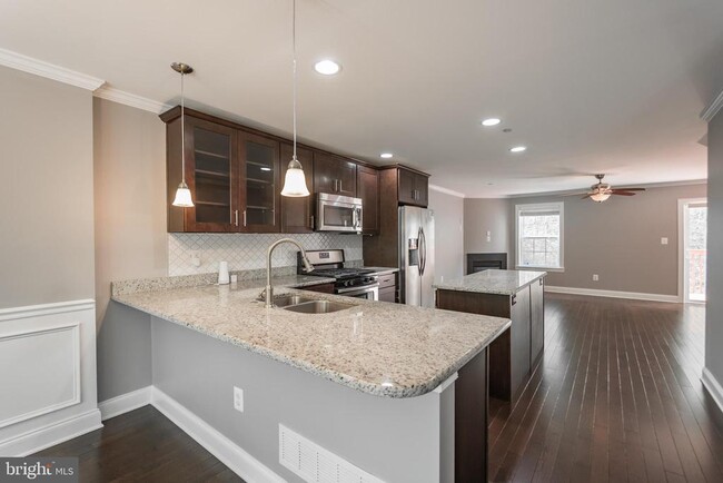 Photo - 204 Shawmont Ave Townhome